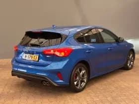Ford Focus thumbnail 2