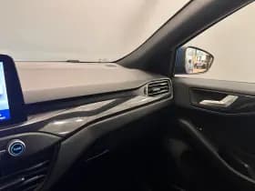 Ford Focus thumbnail 24