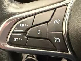 Renault Captur thumbnail 17