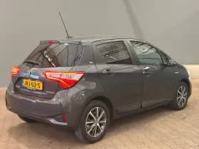 Toyota Yaris thumbnail 2