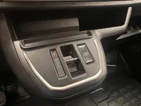Opel Vivaro thumbnail 22