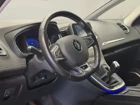Renault Scénic thumbnail 2