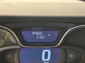 Renault Captur thumbnail 9