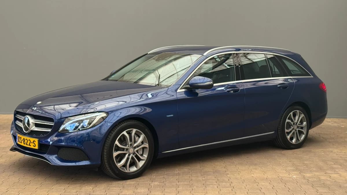 Mercedes-Benz C-Klasse — foto 1