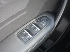 Renault Captur thumbnail 18