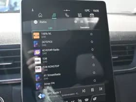 Renault Captur thumbnail 23