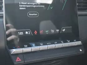 Renault Captur thumbnail 27