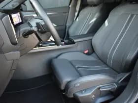 Opel Astra Sports Tourer thumbnail 7