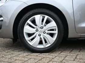 Suzuki Swift thumbnail 24