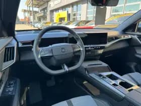Opel Grandland thumbnail 2