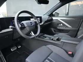 Opel Astra Sports Tourer thumbnail 6