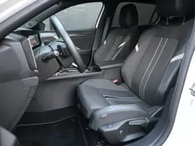 Opel Astra Sports Tourer thumbnail 7