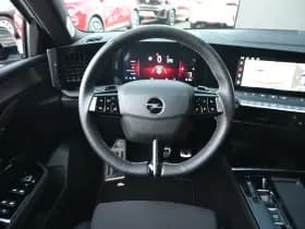 Opel Astra Sports Tourer thumbnail 11
