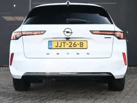 Opel Astra Sports Tourer thumbnail 5