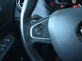 Renault Captur thumbnail 15