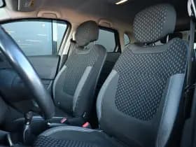 Renault Captur thumbnail 8