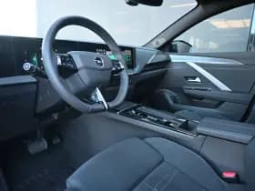 Opel Astra Sports Tourer thumbnail 6
