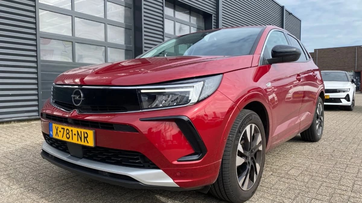 Opel Grandland — foto 1