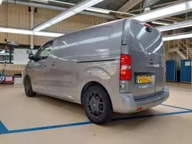Opel Vivaro thumbnail 2