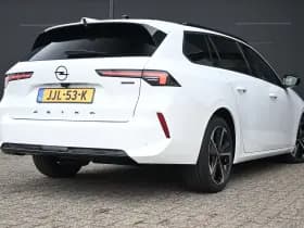 Opel Astra Sports Tourer thumbnail 3