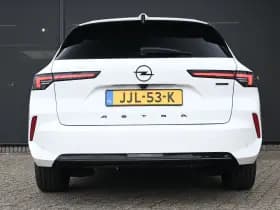 Opel Astra Sports Tourer thumbnail 4