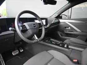 Opel Astra Sports Tourer thumbnail 6