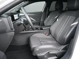 Opel Astra Sports Tourer thumbnail 7