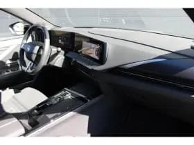 Opel Astra Sports Tourer thumbnail 3