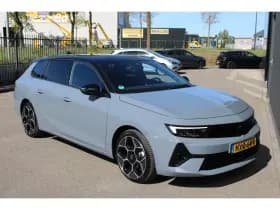 Opel Astra Sports Tourer thumbnail 8