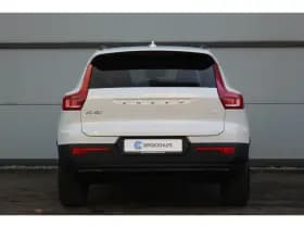 Volvo XC40 thumbnail 11