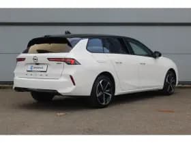Opel Astra Sports Tourer thumbnail 2