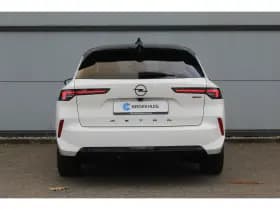 Opel Astra Sports Tourer thumbnail 9
