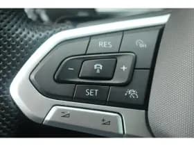 Volkswagen Passat thumbnail 23