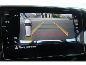 Volkswagen Passat thumbnail 25