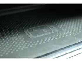 Volkswagen Passat thumbnail 36