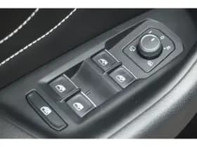 Volkswagen Passat thumbnail 41