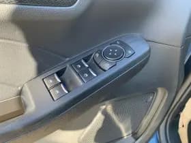 Ford Kuga thumbnail 9