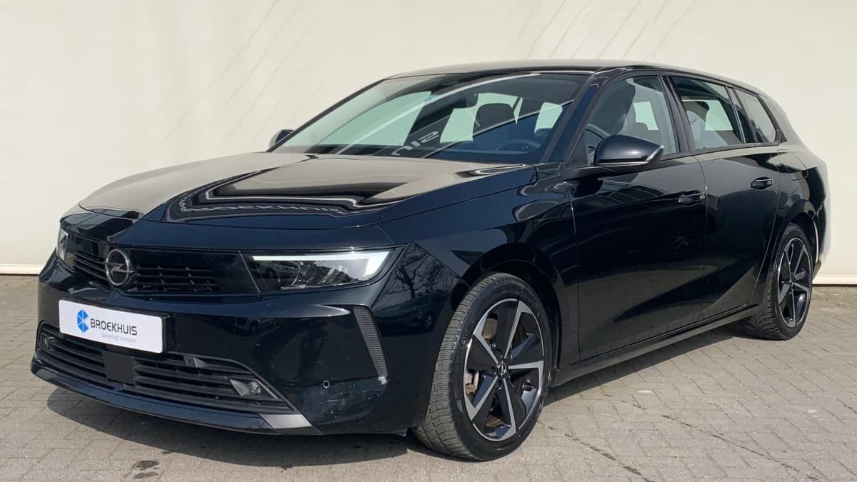 Opel Astra Sports Tourer — foto 1