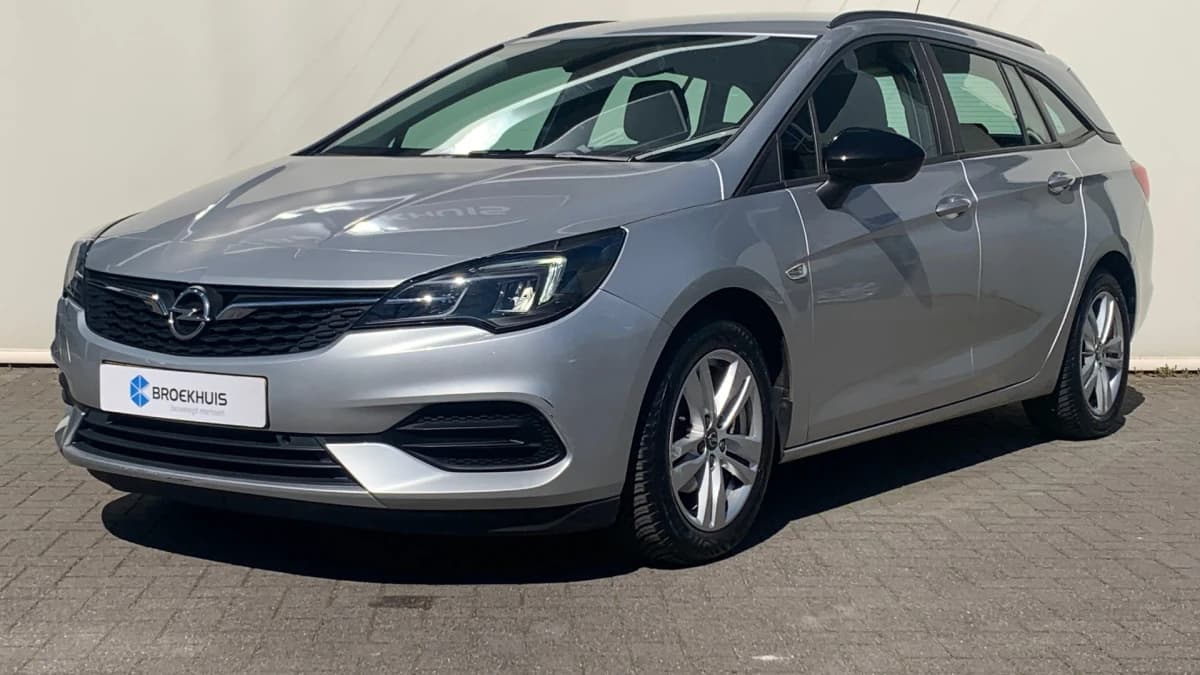 Opel Astra Sports Tourer — foto 1