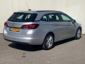 Opel Astra Sports Tourer thumbnail 7