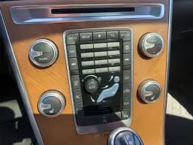 Volvo XC60 thumbnail 21