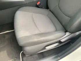 Toyota RAV4 thumbnail 27