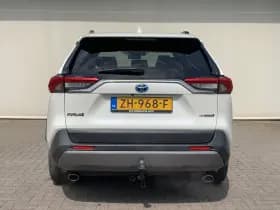 Toyota RAV4 thumbnail 5