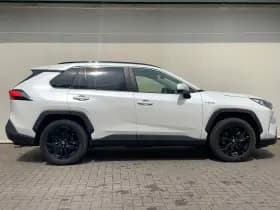 Toyota RAV4 thumbnail 6