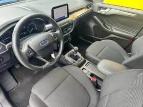 Ford Focus thumbnail 22