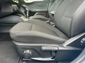 Ford Focus thumbnail 24