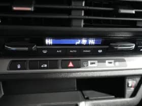Opel Vivaro thumbnail 23