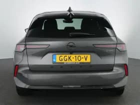 Opel Astra Sports Tourer thumbnail 6