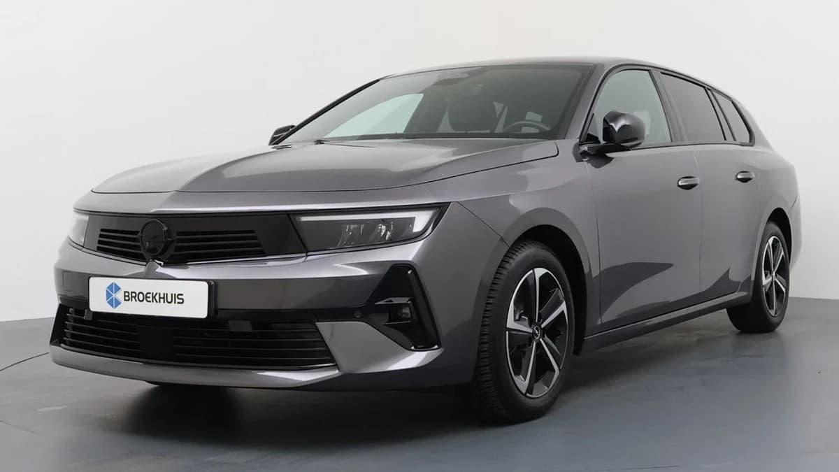 Opel Astra Sports Tourer — foto 1