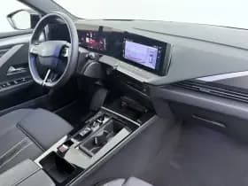 Opel Astra Sports Tourer thumbnail 3